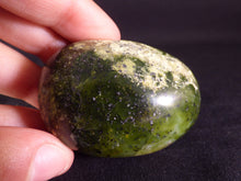 Green Opal Polished Freeform palmtone - 50g, 50mm