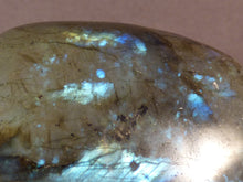 Labradorite Freeform Palm Stone - 62mm, 94g